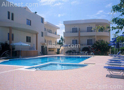 Yakinthos Hotel 